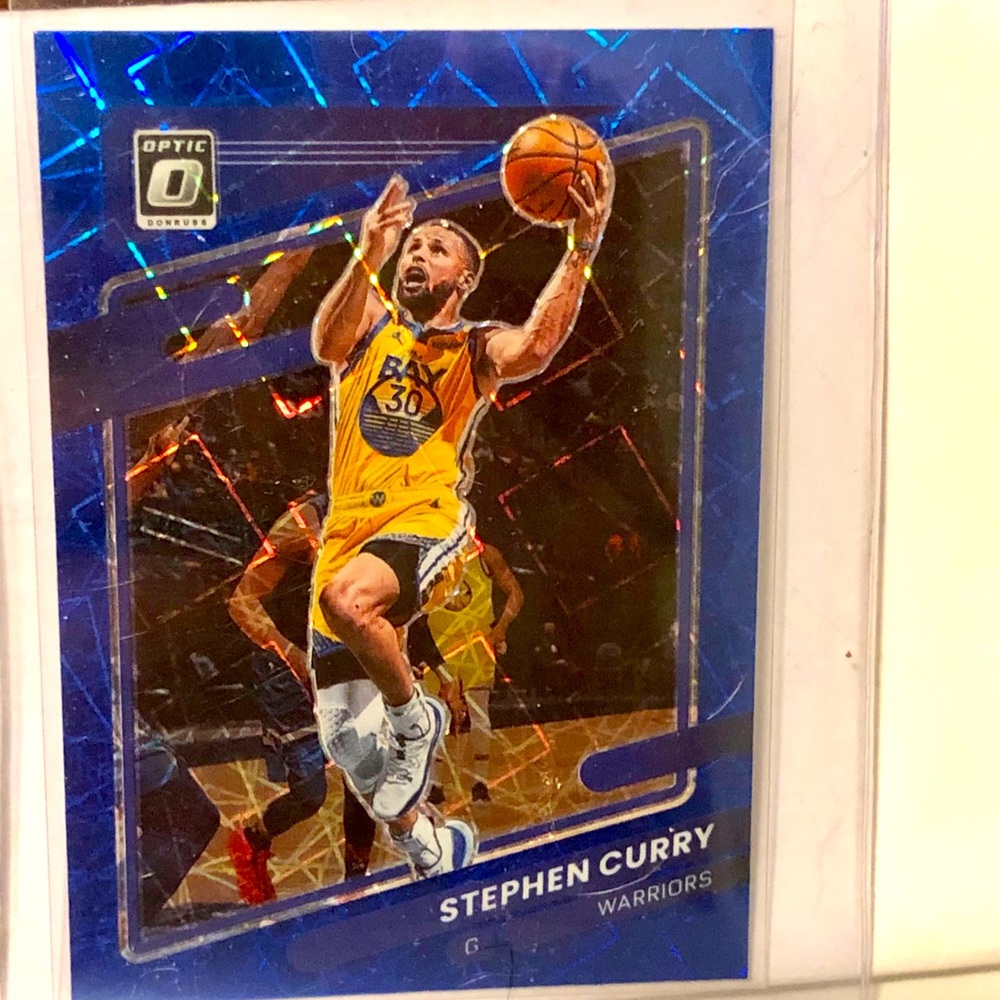 2021-22 Panini Donruss Optic Blue Velocity Steph Curry Golden State Warriors